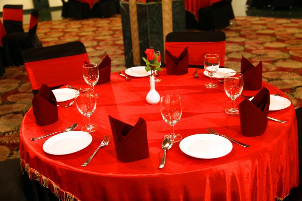 Continent Nakodar Hotel & Resorts エクステリア 写真